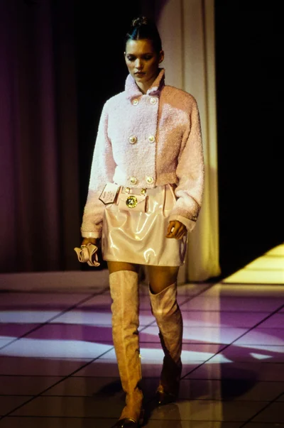 Look 16
